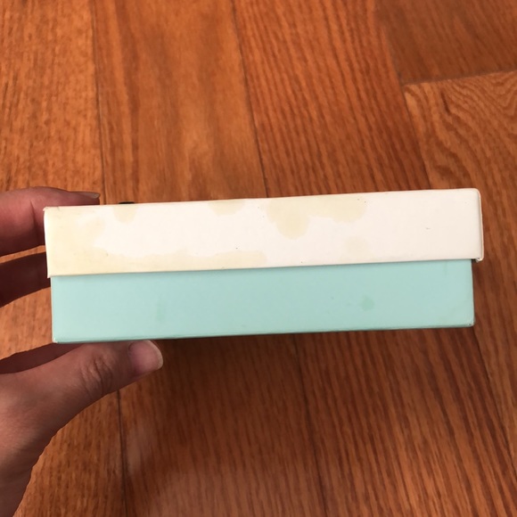 ❤️ 3/$10 ❤️ UWP No. 5 Sea Salt and Chai Tea Soap - Picture 4 of 7